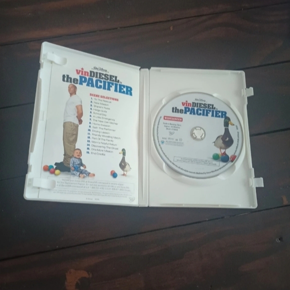 The Pacifier - Widescreen Edition (DVD) DVD Vin Diesel - Picture 3 of 3